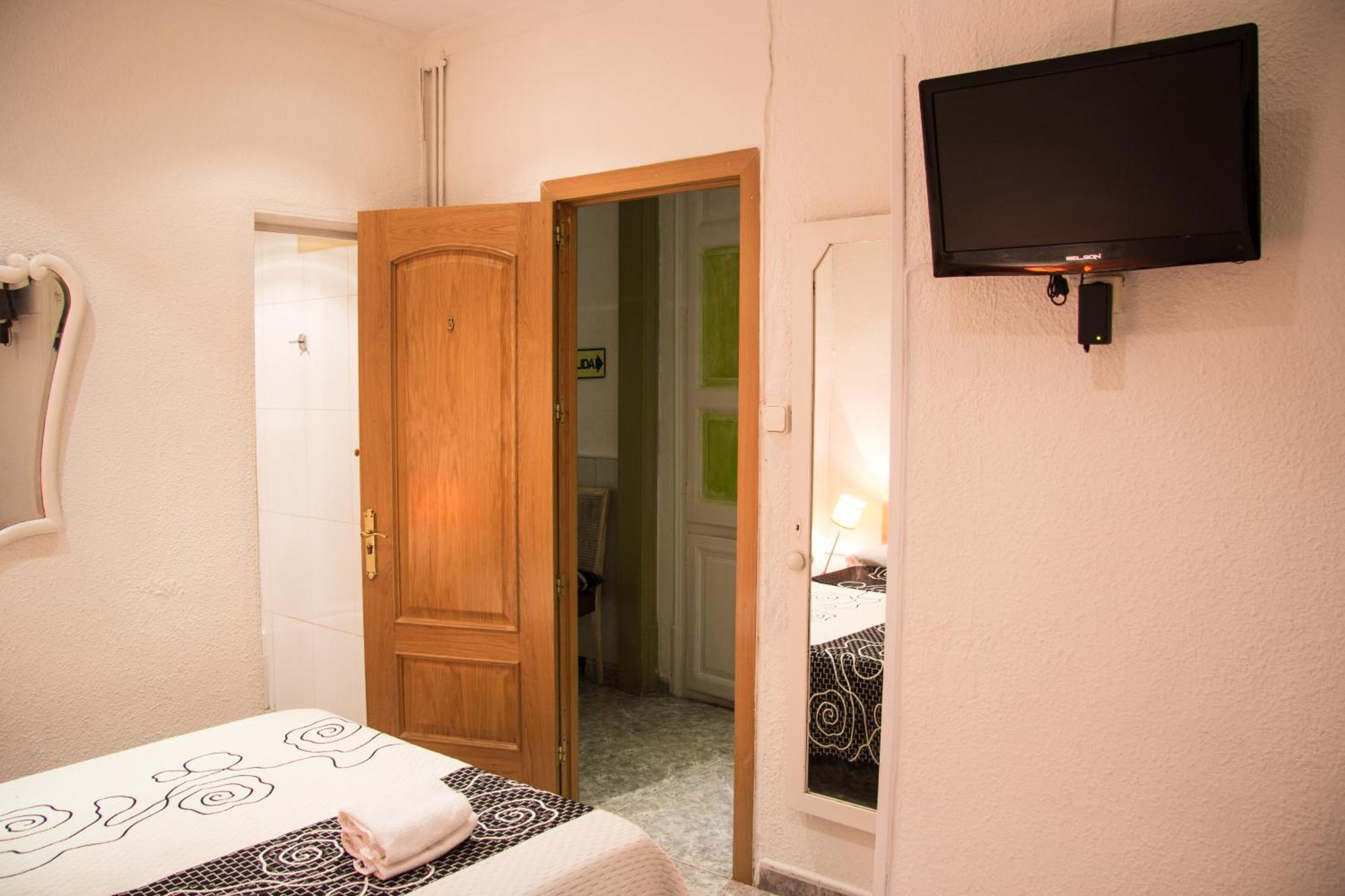 Hostal Aribau Barcelona Exteriér fotografie