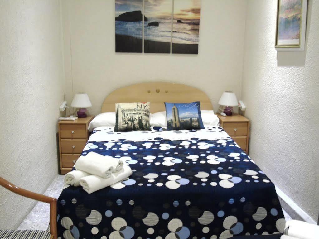 Hostal Aribau Barcelona Exteriér fotografie