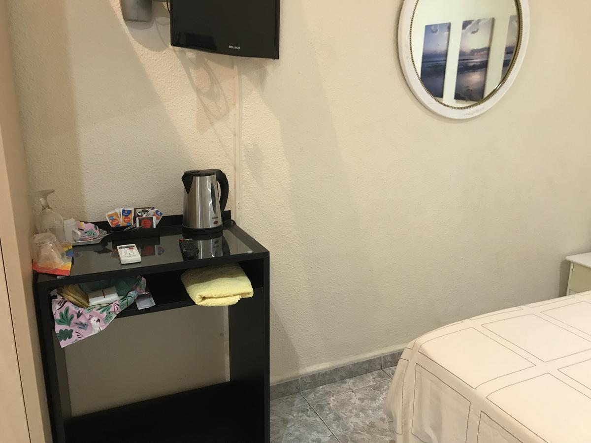 Hostal Aribau Barcelona Exteriér fotografie